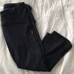 Black Lululemon crops size 6